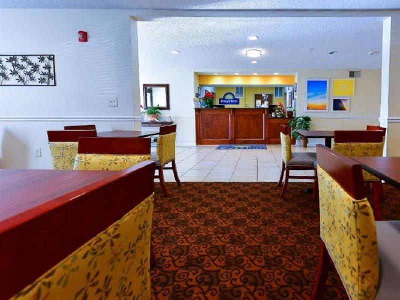Days Inn By Wyndham Greensboro Nc Extérieur photo