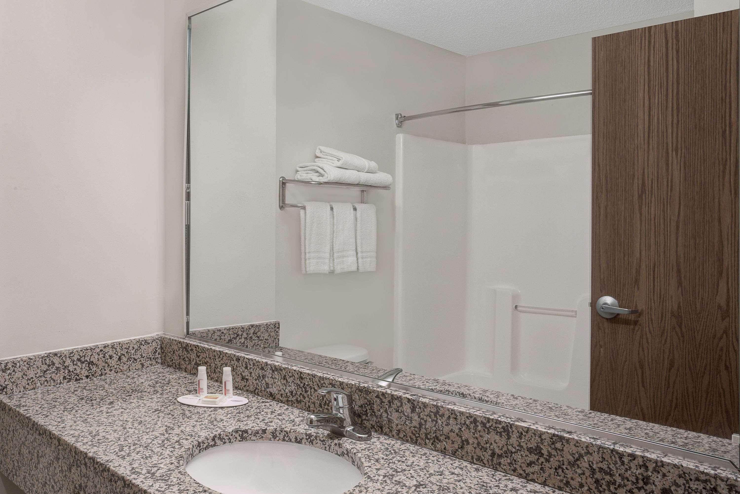 Days Inn By Wyndham Greensboro Nc Extérieur photo