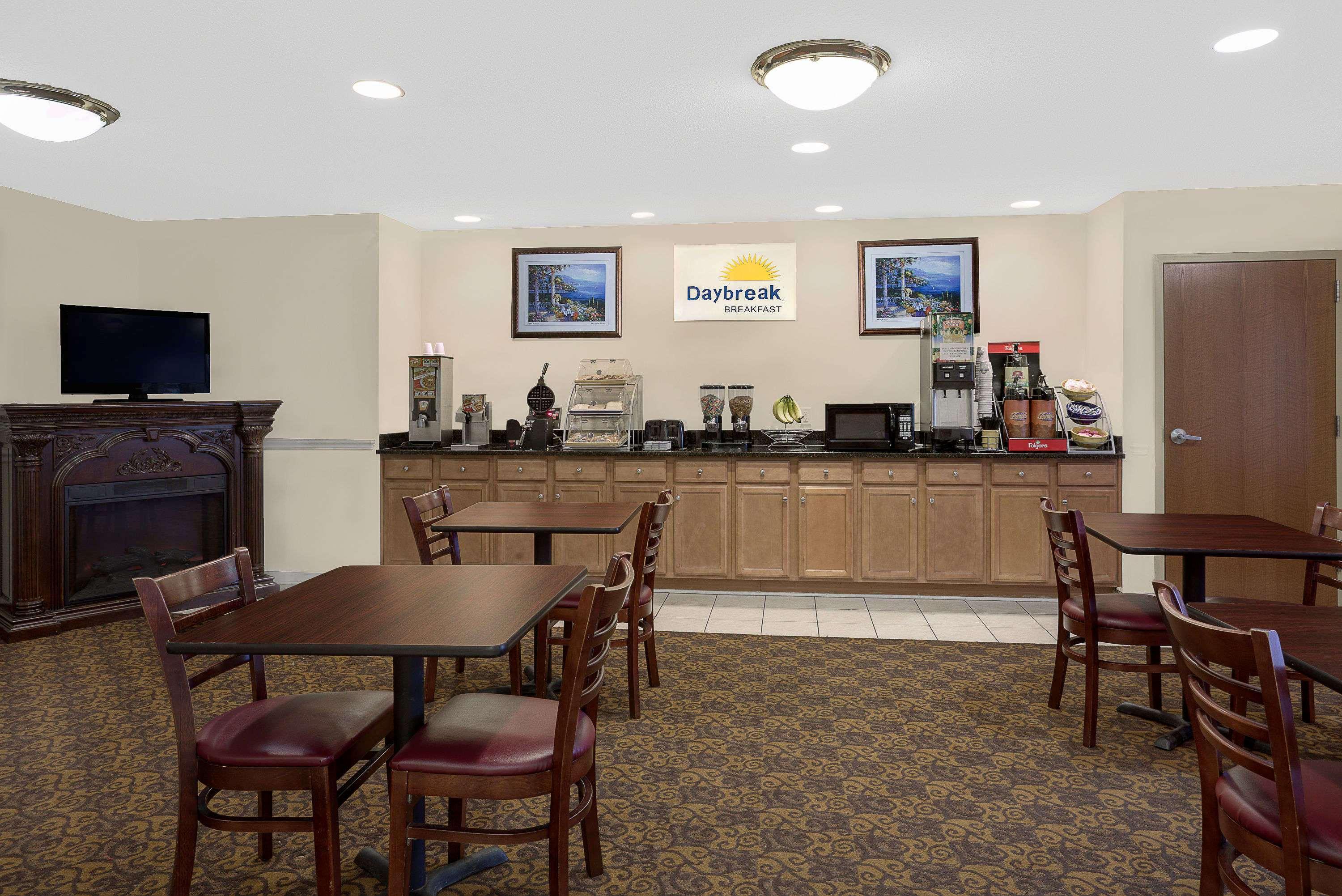 Days Inn By Wyndham Greensboro Nc Extérieur photo
