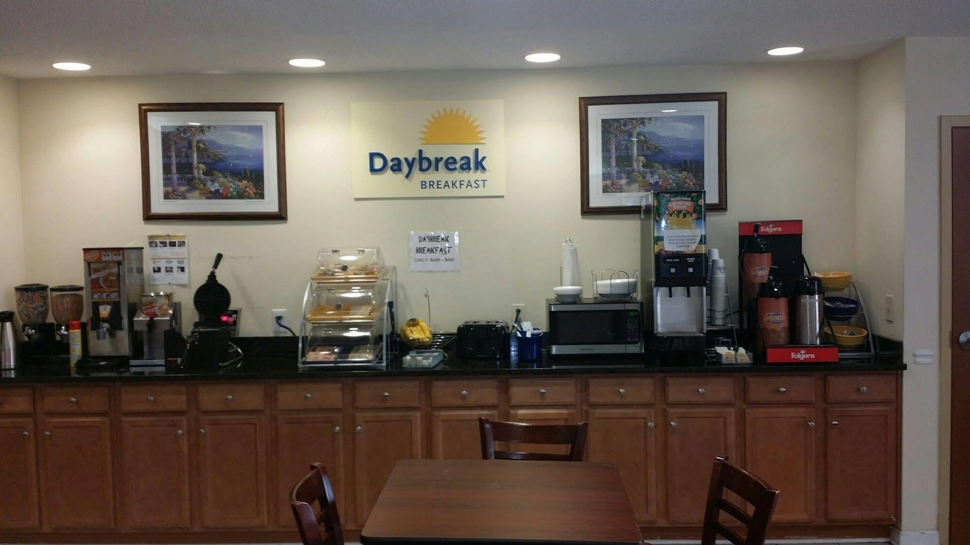 Days Inn By Wyndham Greensboro Nc Extérieur photo